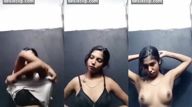 Pune Hostel Girl Plays Boobs Selfie