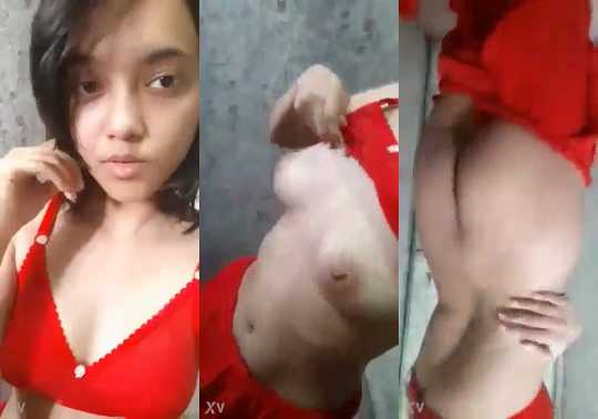Beautiful Showing Girl Small Full Clip